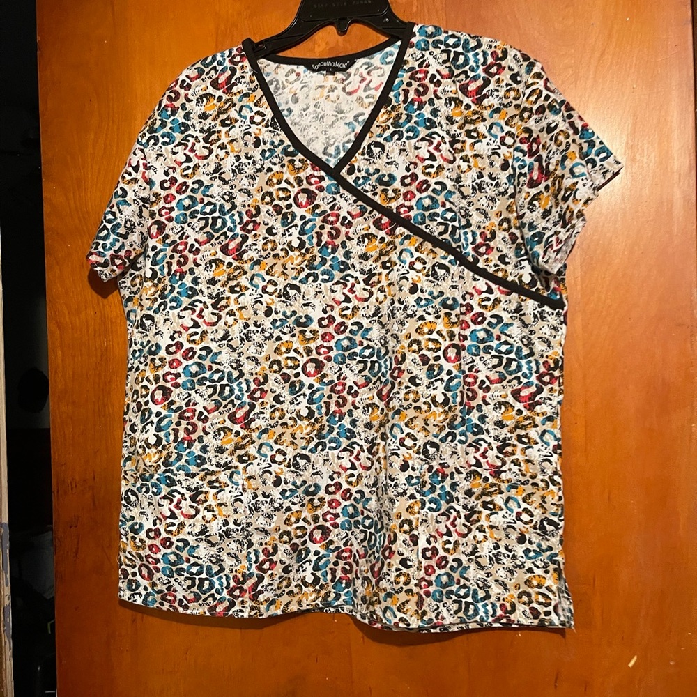 Uniform top
